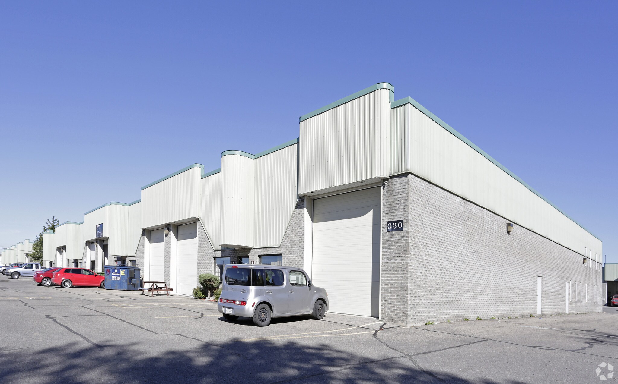 330 Boul Industriel, St-Eustache, QC for sale Primary Photo- Image 1 of 1
