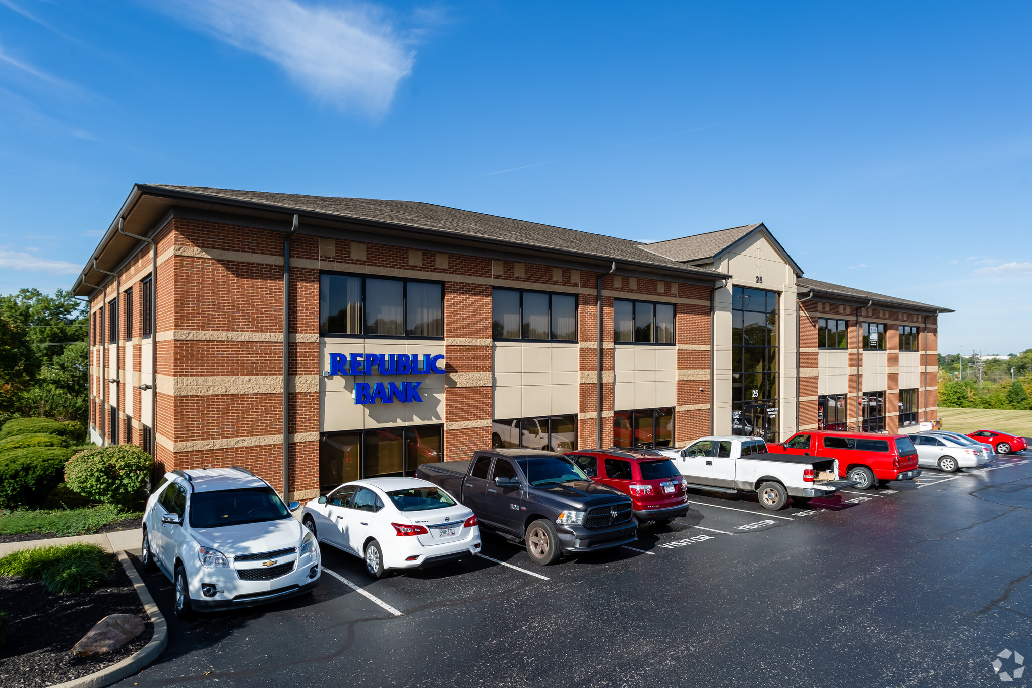 25 Town Center Blvd, Crestview Hills, KY for lease Building Photo- Image 1 of 4