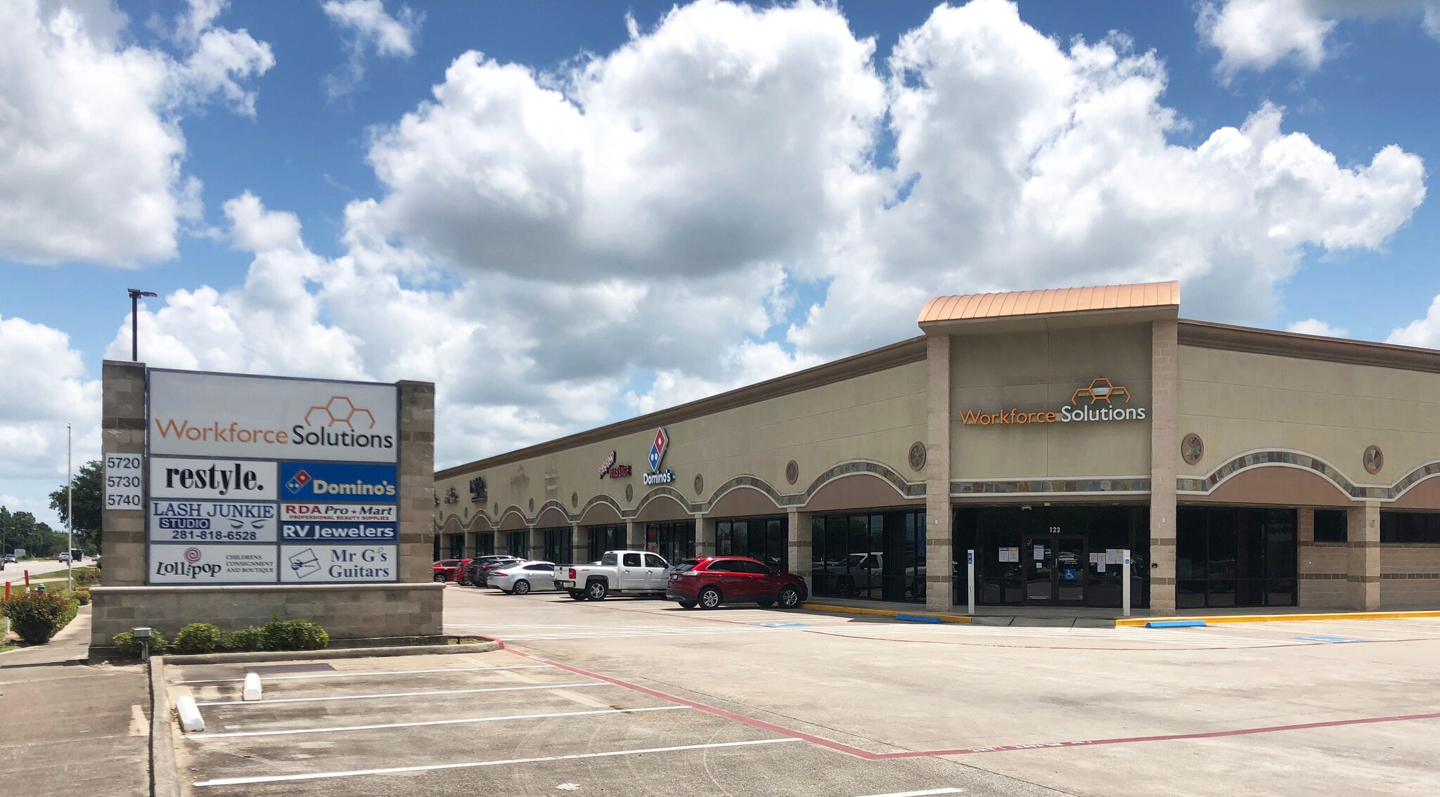 5730 W Broadway St, Pearland, TX for lease Primary Photo- Image 1 of 5