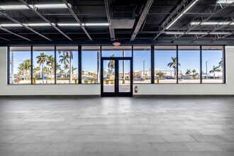 4150 S Cleveland Ave, Fort Myers, FL for sale Interior Photo- Image 2 of 6