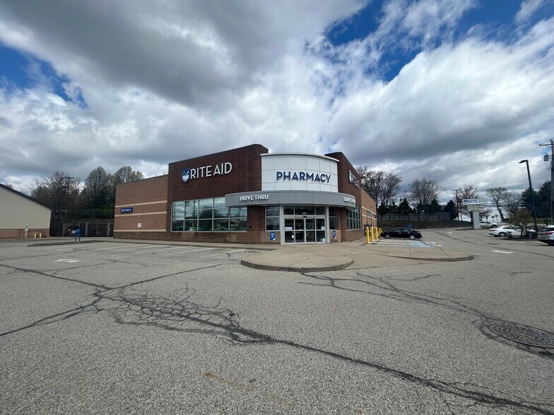 7345 Saltsburg Rd, Penn Hills, PA à vendre - Photo du bâtiment - Image 2 de 16