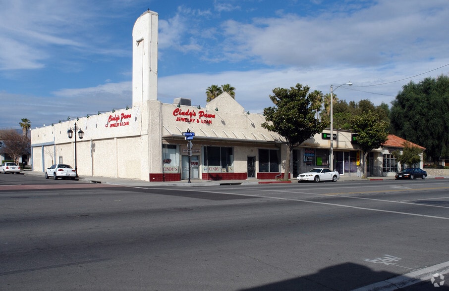 408-414 E Florida Ave, Hemet, CA à vendre - Photo du bâtiment - Image 3 de 8