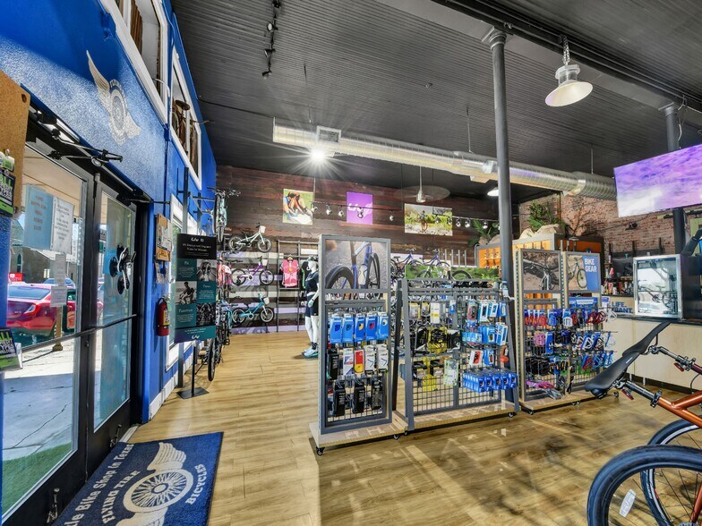 118 S Main St, Weatherford, TX à vendre - Photo intérieure - Image 2 de 17