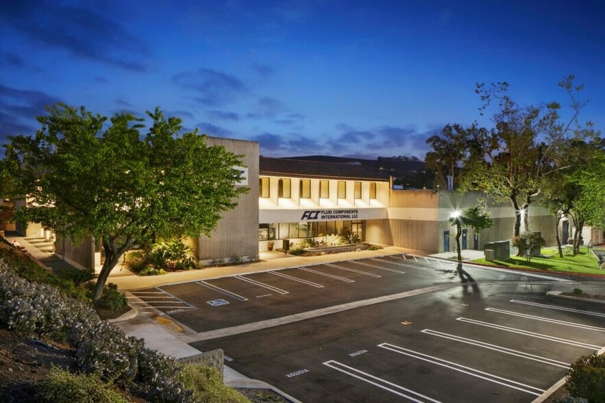 1755 La Costa Meadows Dr, San Marcos, CA for sale - Primary Photo - Image 1 of 13