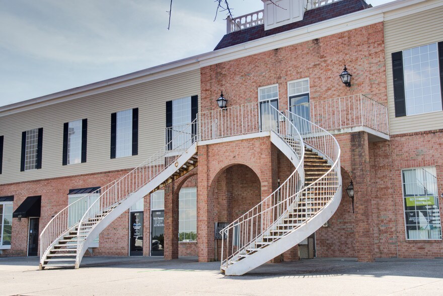 1370 Hazelwood Dr, Smyrna, TN à louer - Photo du bâtiment - Image 3 de 9