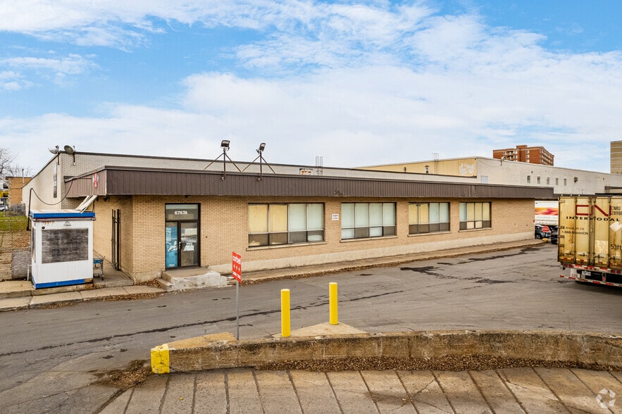 6767-6783 Boul Léger, Montréal, QC for lease - Building Photo - Image 2 of 5