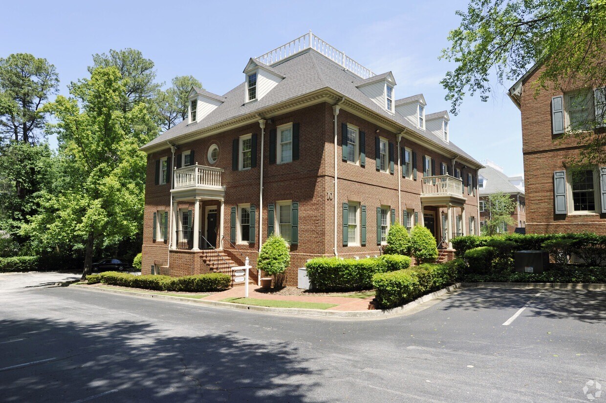 750 Hammond Dr NE, Atlanta, GA à louer Photo du bâtiment- Image 1 de 5