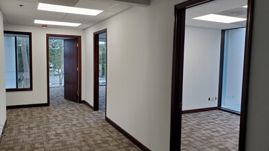 2300 Glades Rd, Boca Raton, FL for lease Interior Photo- Image 2 of 5