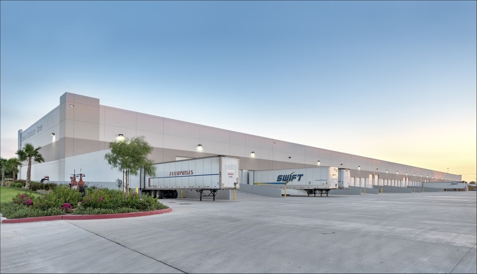 285 Rood Rd, Calexico, CA for lease - Building Photo - Image 2 of 3