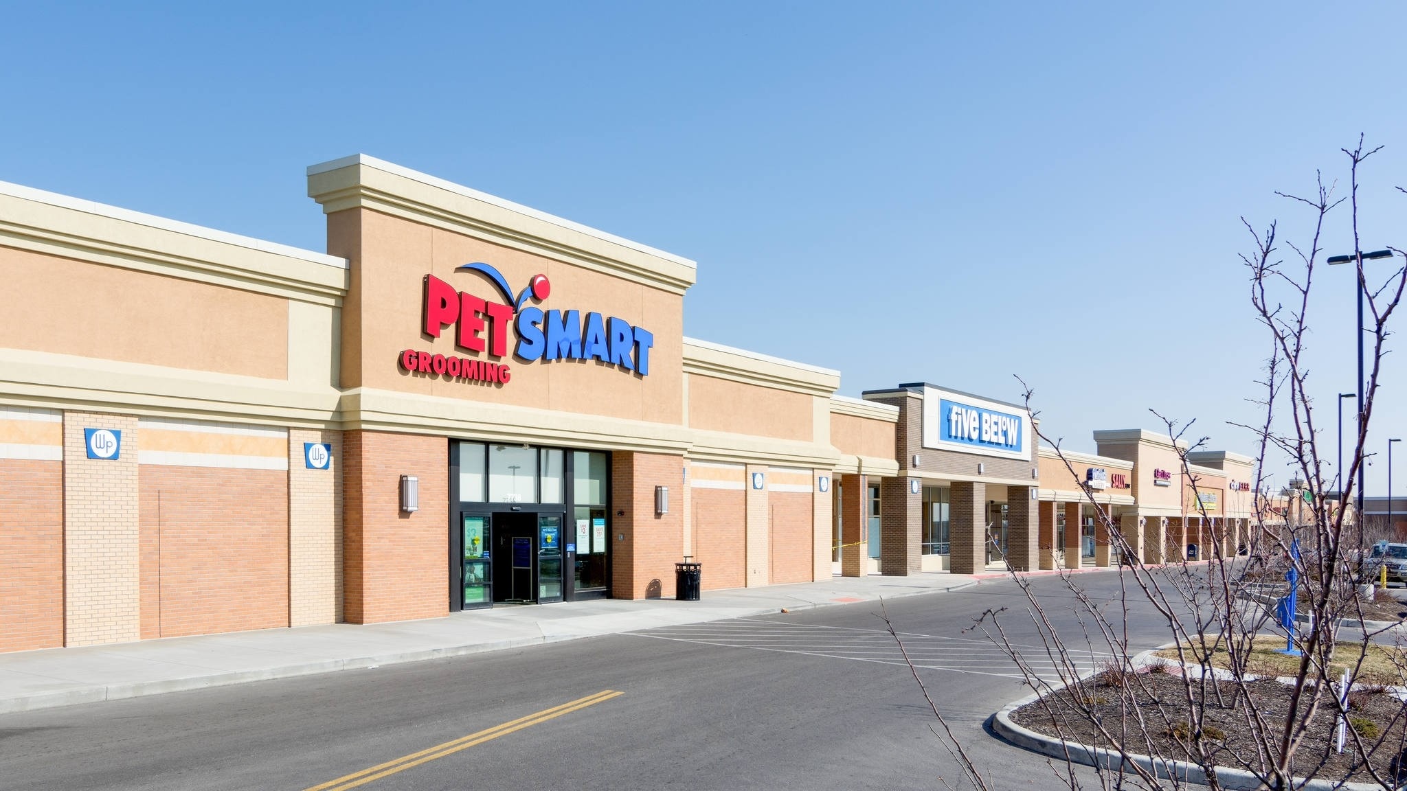 7646 State Ave, Kansas City, KS for lease Primary Photo- Image 1 of 5