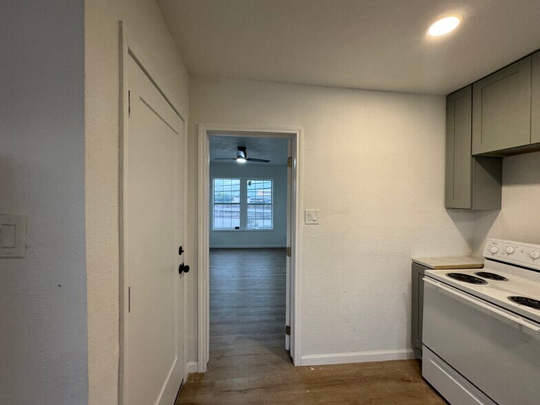 4831 Gulf Fwy, Houston, TX à vendre - Photo du bâtiment - Image 2 de 31