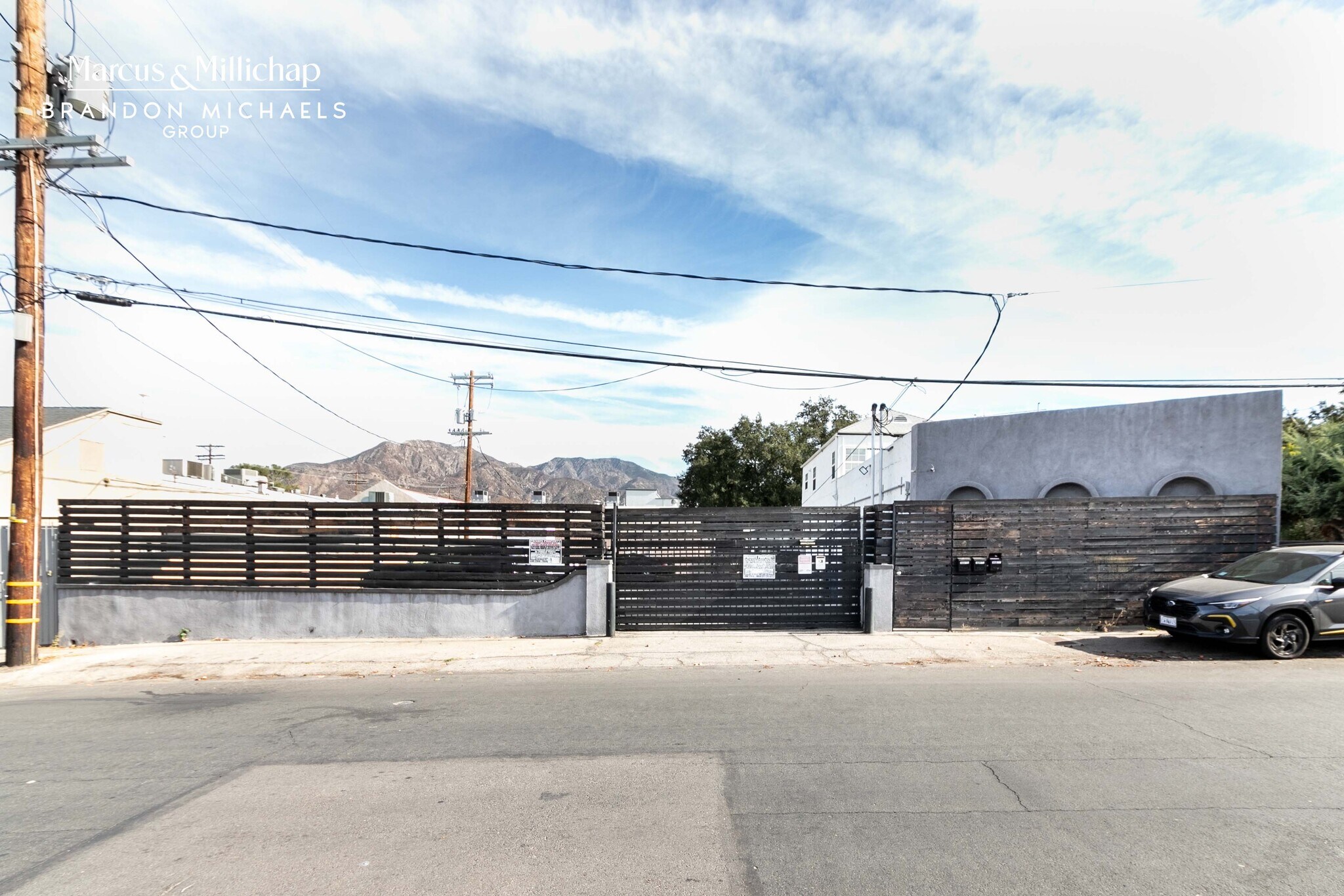 10446-10448 1/2 Scoville Ave, Sunland, CA à vendre Photo du bâtiment- Image 1 de 1