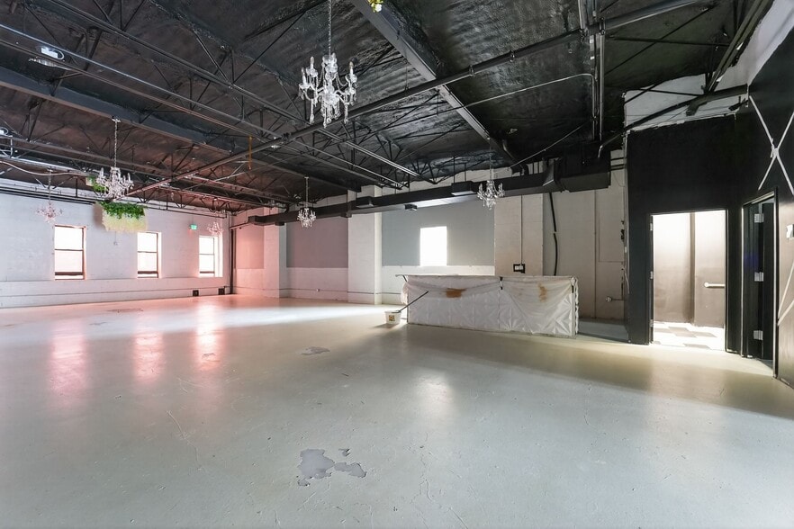 404 E Baltimore St, Baltimore, MD for lease - Building Photo - Image 3 of 42