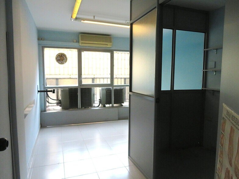 Retail in Barcelona, Barcelona for lease - Primary Photo - Image 1 of 1