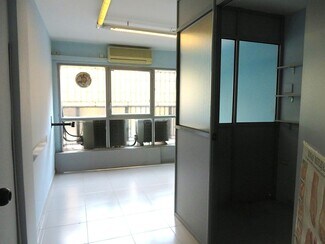 Plus de détails pour Commerce de détail à louer