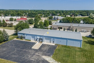 1725 Suburban Dr, De Pere, WI - Aerial  map view