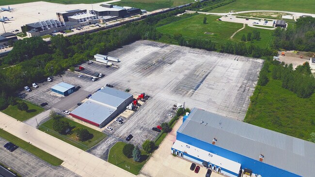Plus de détails pour 2024 E Birchwood, Cudahy, WI - Industriel à louer