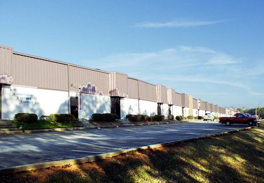 1870 Forge St, Tucker, GA for lease - Building Photo - Image 2 of 4