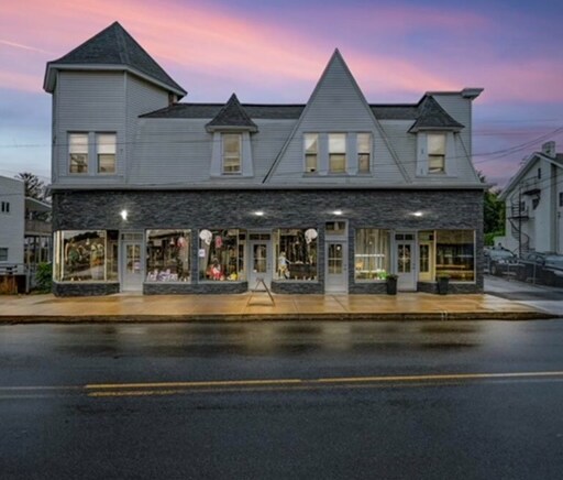 1822 Main St, Blakely, PA à vendre - Photo du bâtiment - Image 1 de 11