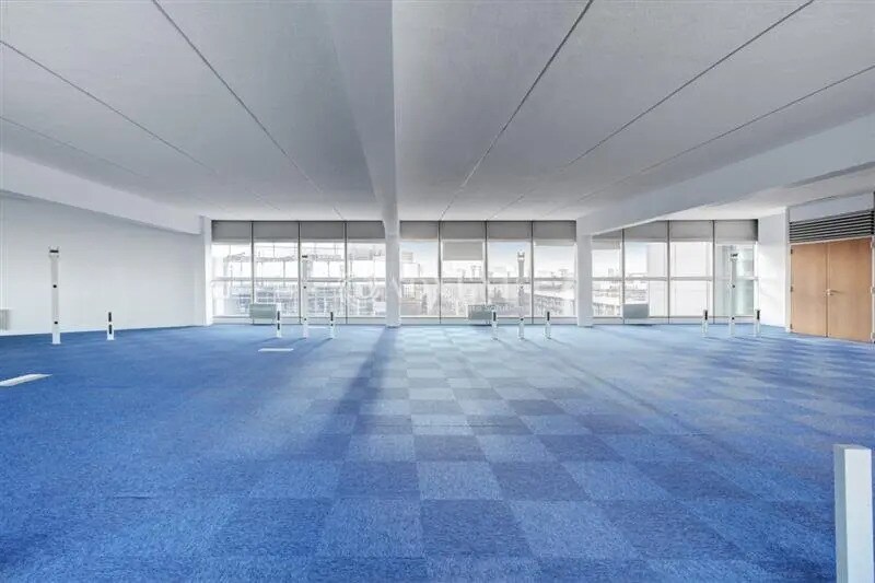 Bureau dans Pantin à louer - Photo du bâtiment - Image 3 de 11