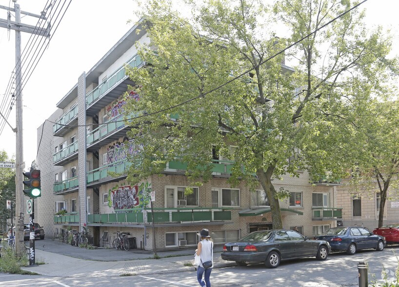 1150 Rue Marie-Anne E, Montréal, QC for sale - Primary Photo - Image 1 of 2