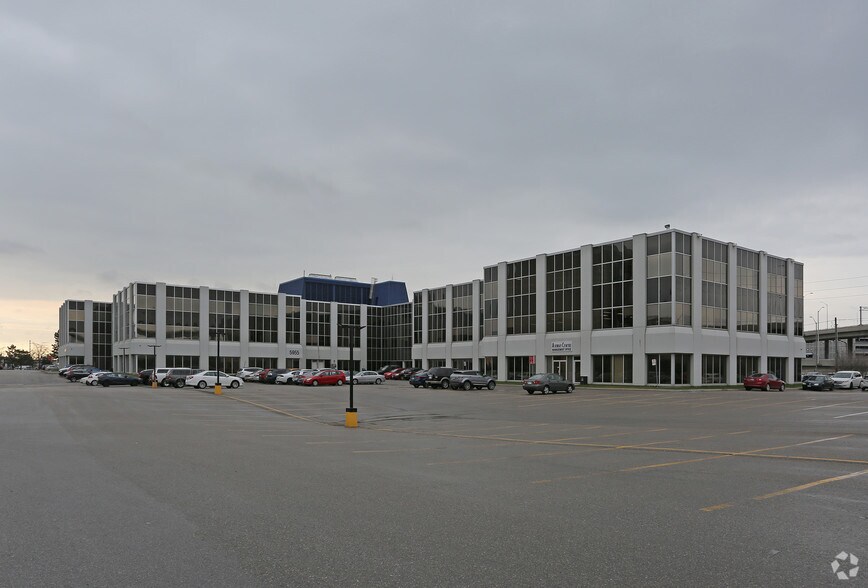 5945-5955 Airport Rd, Mississauga, ON à louer - Photo principale - Image 1 de 12