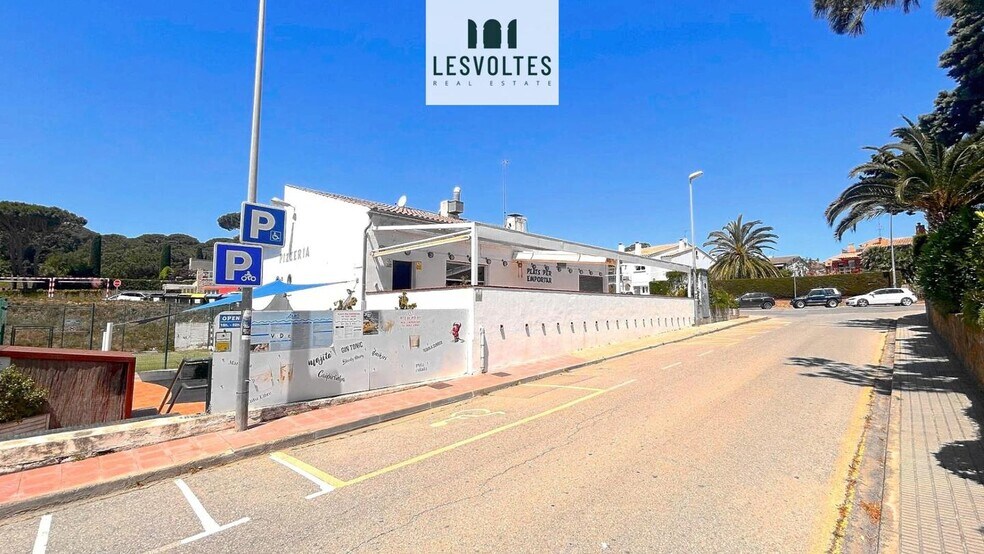Retail in Palafrugell, Gerona for sale - Interior Photo - Image 2 of 22
