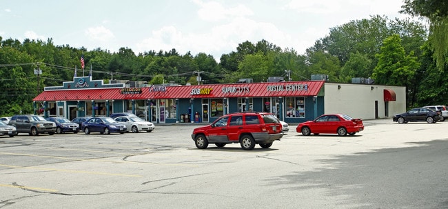 Plus de détails pour 77 Lowell Rd, Hudson, NH - Commerce de détail à louer