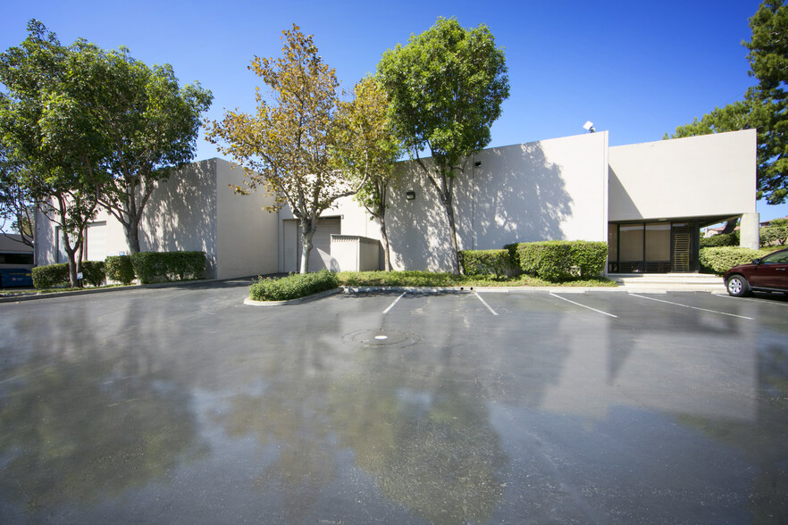 500 Porter Way, Placentia, CA for lease - Building Photo - Image 2 of 4