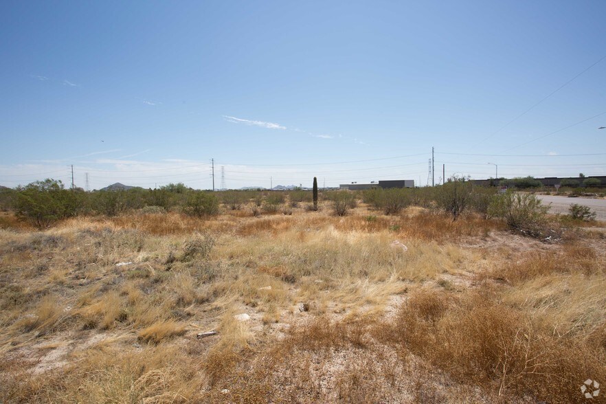 SWC Happy Valley Rd & 13th Ave, Phoenix, AZ à louer - Photo principale - Image 1 de 4