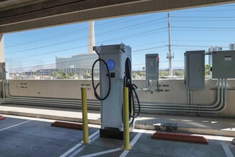 1900 Industrial Rd, Las Vegas, NV for lease Building Photo- Image 2 of 13