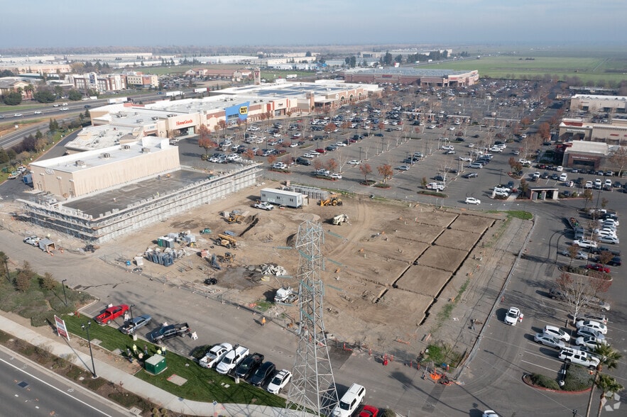 2185 Bronze Star Dr, Woodland, CA à louer - Aérien - Image 2 de 36