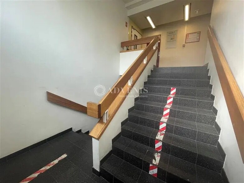 Bureau dans Tremblay-en-France à louer - Photo intérieure - Image 2 de 7