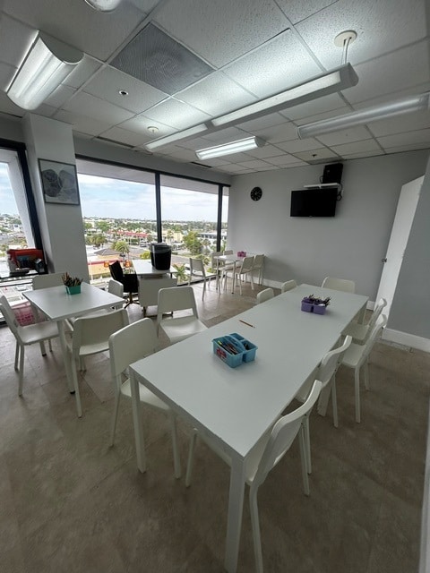 900 W 49th St, Hialeah, FL à louer Photo intérieure- Image 1 de 12
