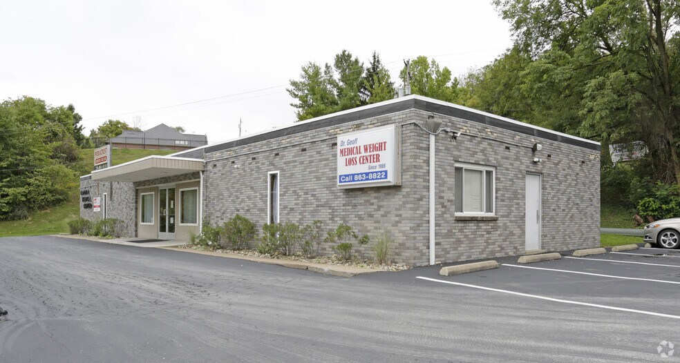 28 Fairwood Dr, Irwin, PA à louer - Photo du bâtiment - Image 3 de 19