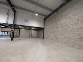 17 Rue Emile Levassor, Les Mureaux à louer Photo du bâtiment- Image 1 de 6