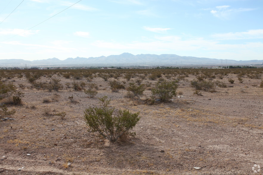 LeBaron, Las Vegas, NV for sale - Primary Photo - Image 1 of 1