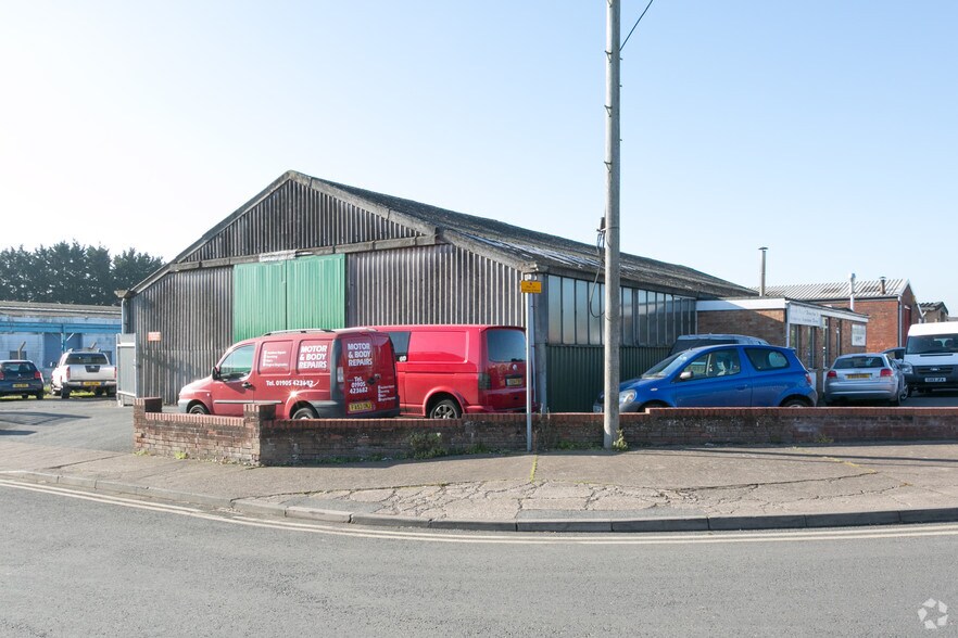 Weir Ln, Worcester à vendre - Photo du bâtiment - Image 2 de 2