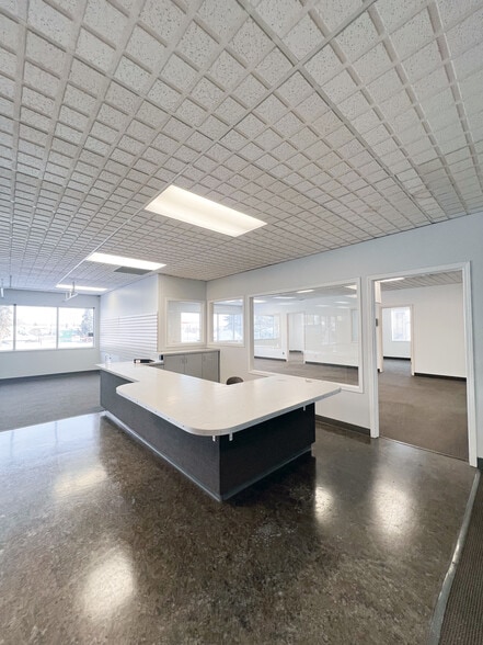 18303 107 Ave NW, Edmonton, AB for sale - Building Photo - Image 3 of 9