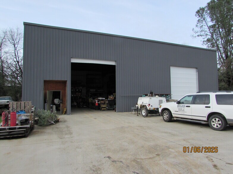 6957 Eastside Rd, Anderson, CA à vendre - Photo du bâtiment - Image 2 de 4