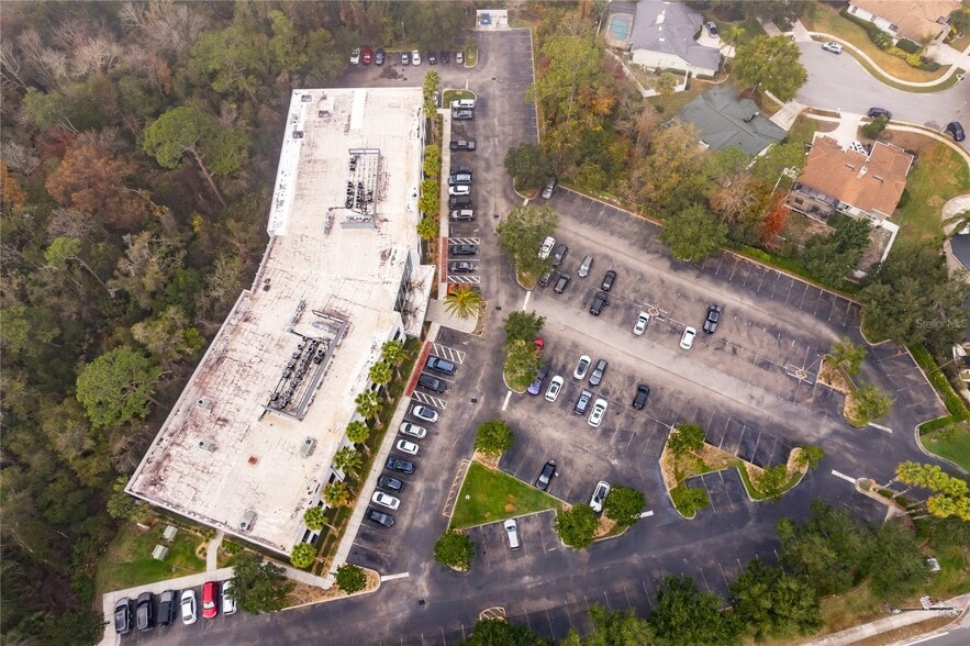 7560 Red Bug Lake Rd, Oviedo, FL à vendre - Photo du bâtiment - Image 2 de 15