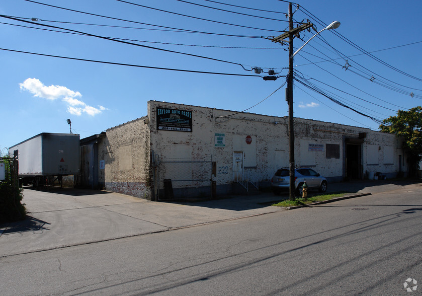 222-234 Pacific St, Newark, NJ for lease - Primary Photo - Image 1 of 2