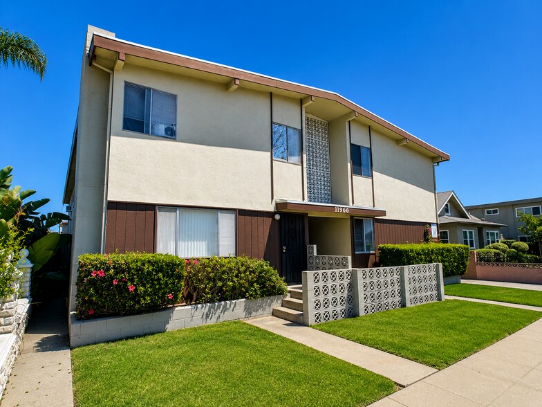 11966 Oxford Ave, Hawthorne, CA à vendre - Photo du bâtiment - Image 3 de 8
