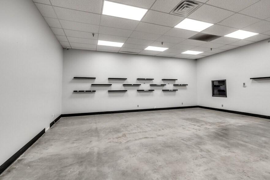 115 N Mustang Rd, Mustang, OK à louer - Photo du bâtiment - Image 3 de 16