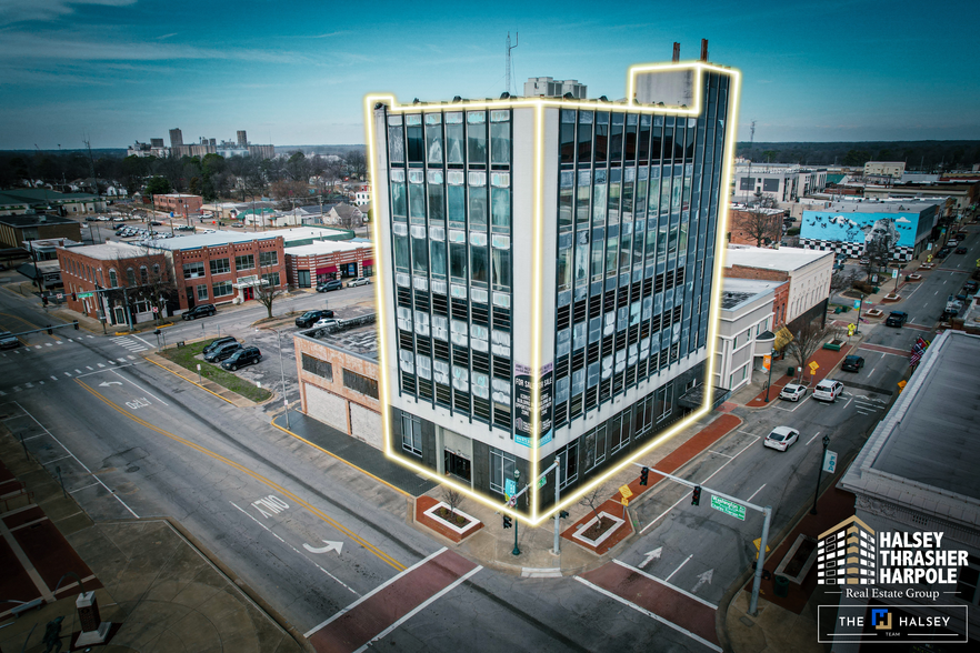 100 W Washington St, Jonesboro, AR à vendre - Photo du bâtiment - Image 1 de 1