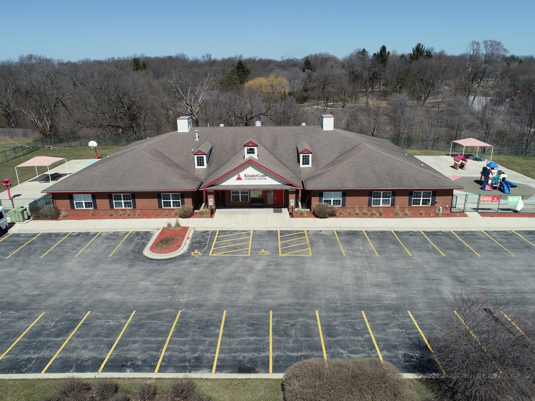 100 Pfund Ct, Oswego, IL for sale Building Photo- Image 1 of 1