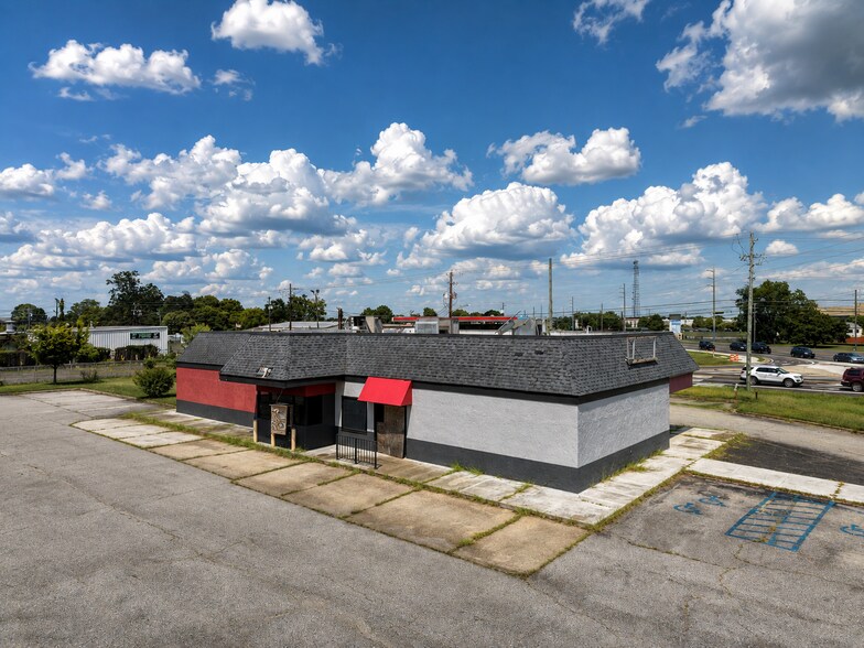 1115 Coliseum Blvd, Montgomery, AL à vendre - Photo du bâtiment - Image 2 de 8
