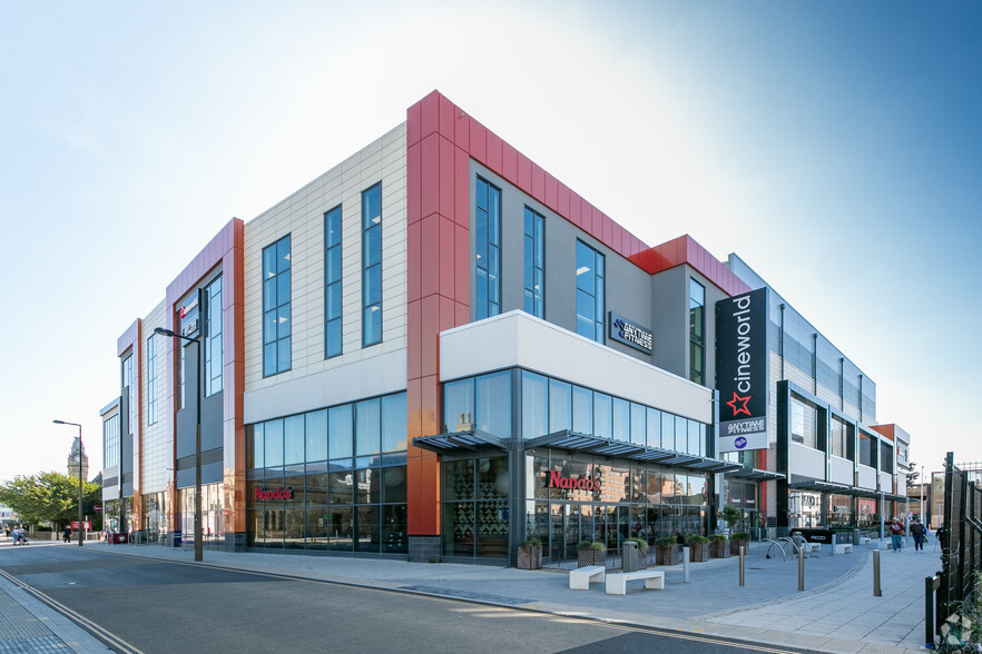 Dolphin Sq, Weston Super Mare for lease - Building Photo - Image 1 of 4