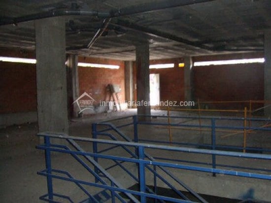 Retail in Cáceres for lease - Building Photo - Image 1 of 4