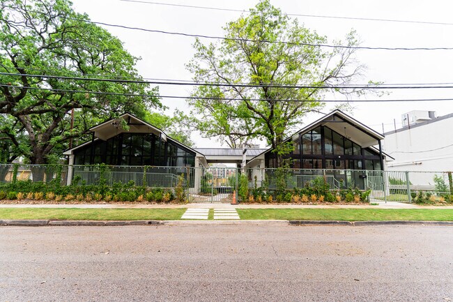 More details for 1220-1226 W Clay St, Houston, TX - Retail for Lease